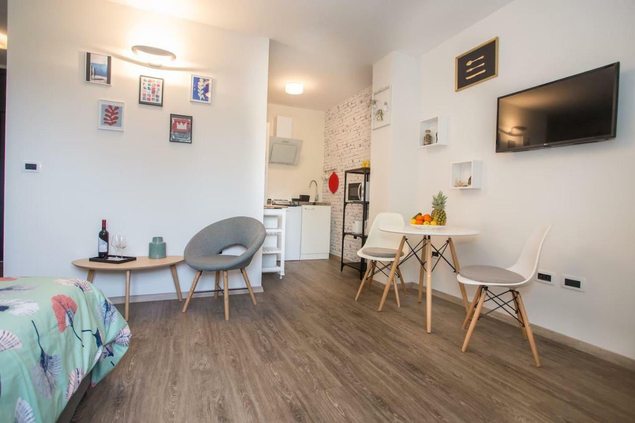 Caprice Studio Apartment Пореч Экстерьер фото