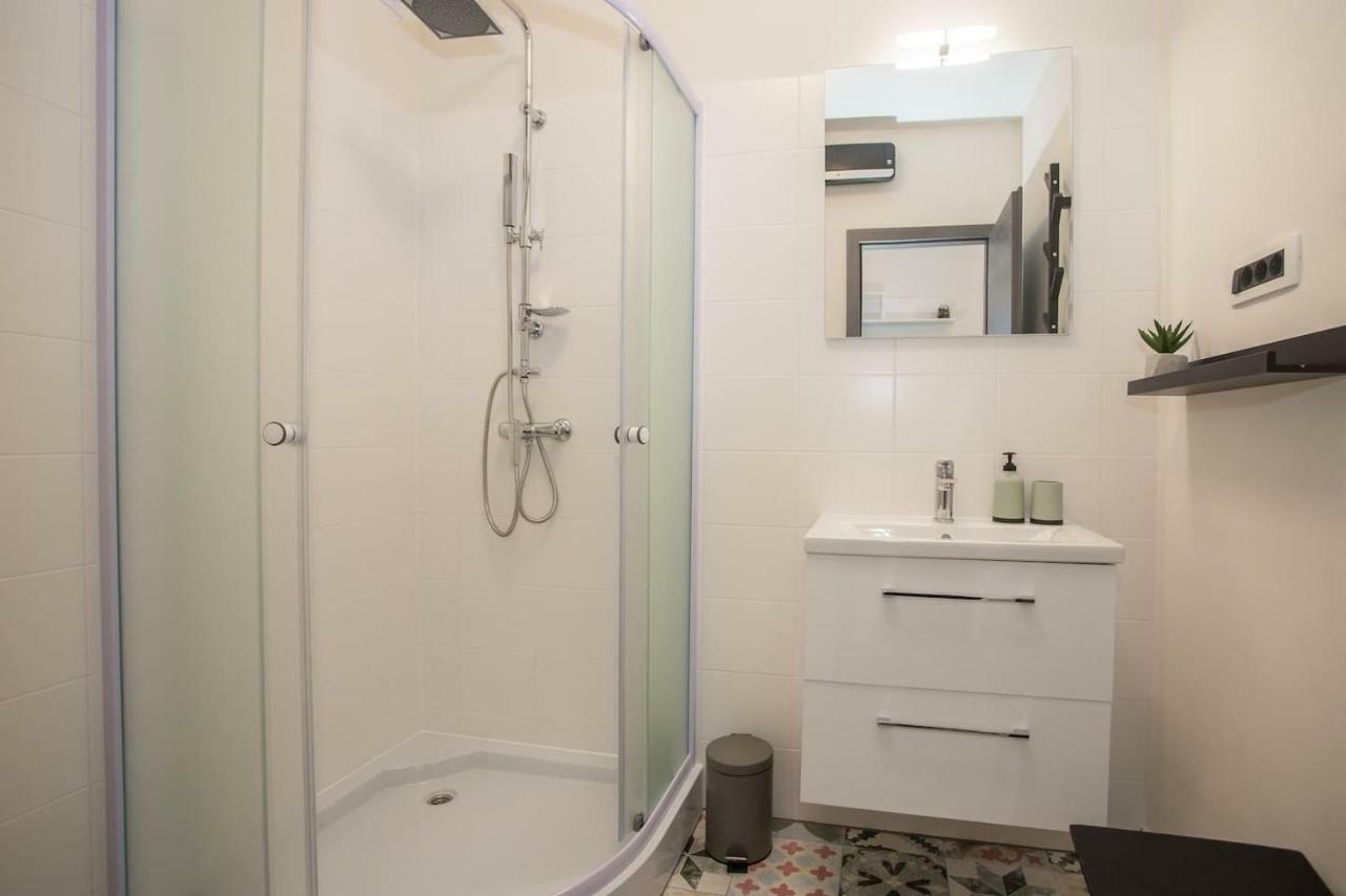 Caprice Studio Apartment Пореч Экстерьер фото
