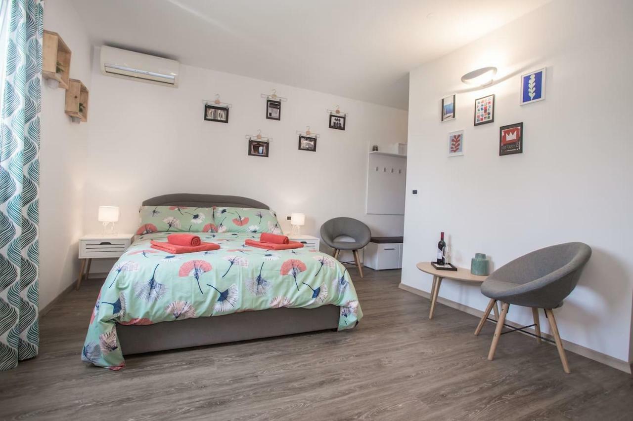 Caprice Studio Apartment Пореч Экстерьер фото